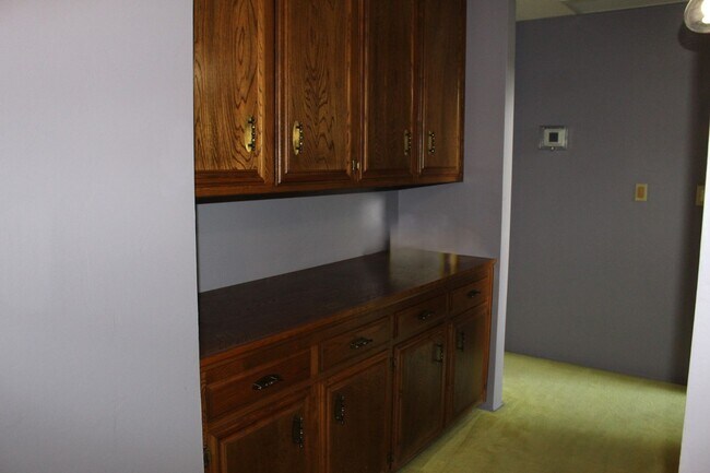 Building Photo - Unique Bakersfield Home for Rent Bakersfiled Country Club