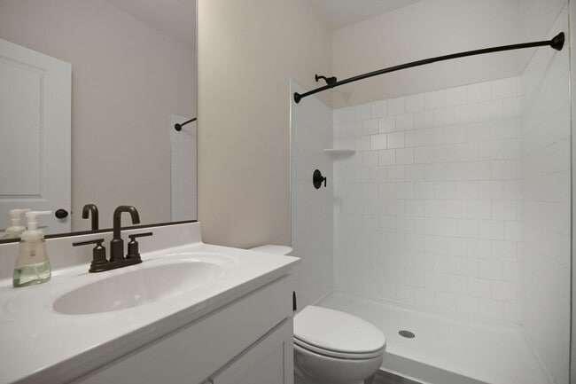 Building Photo - 22 Preening Rd