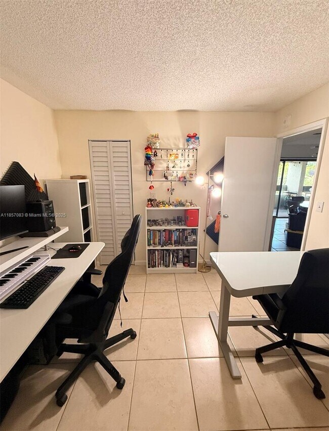 Building Photo - 8933 SW 123rd Ct