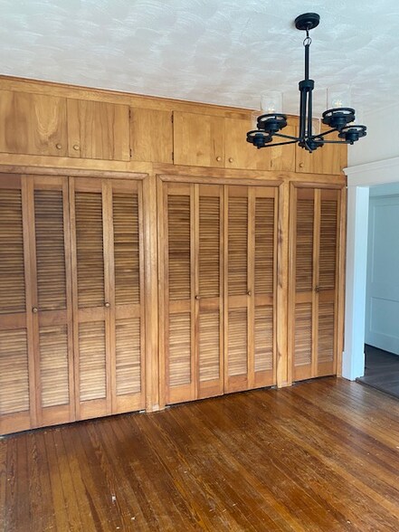 Building Photo - 47 W Jersey St