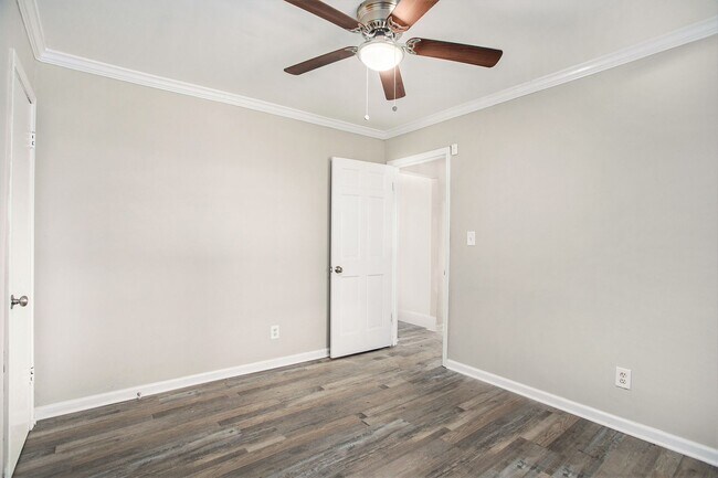 Building Photo - Renovated 3BR/2BA Home in Decatur!