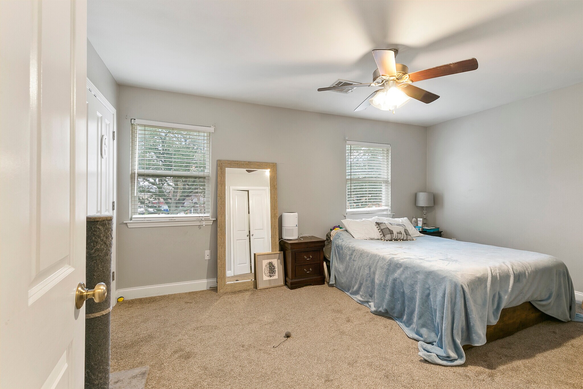 Building Photo - 6540 Fleur de Lis Dr