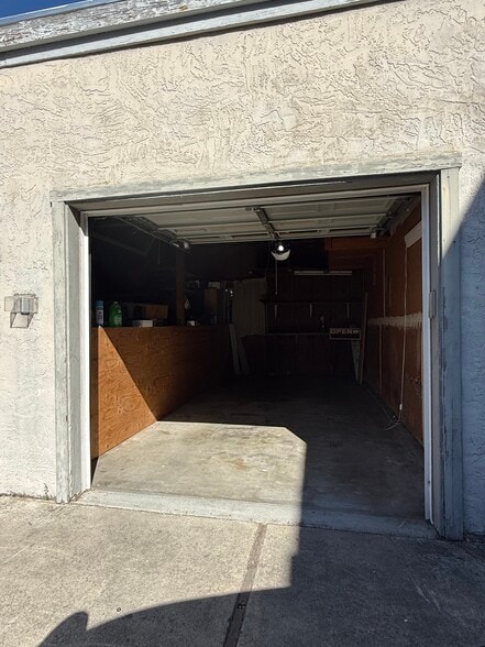 Building Photo - 22462 Salem Ave