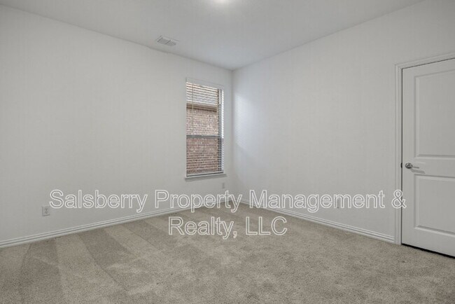 Building Photo - 233 Cherryvale Ln