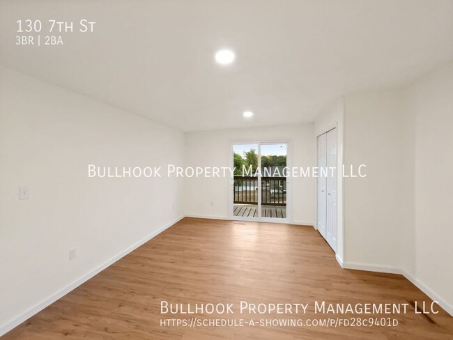 Building Photo - Spacious  3-Bedroom Rental with Modern Ame...