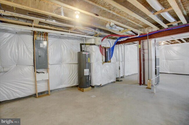 Building Photo - 601 Exeter Ln