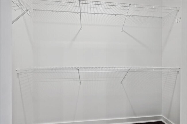 Building Photo - 432 Burton Dr