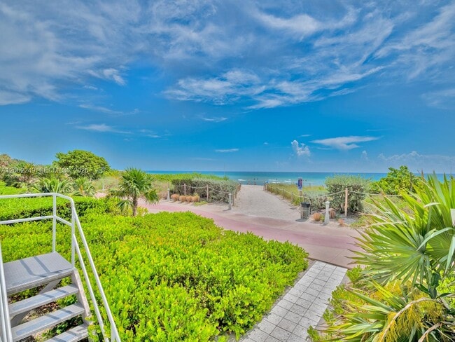 Building Photo - 6917 Collins Ave