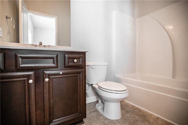 Building Photo - 5410 Mirror Lake Dr