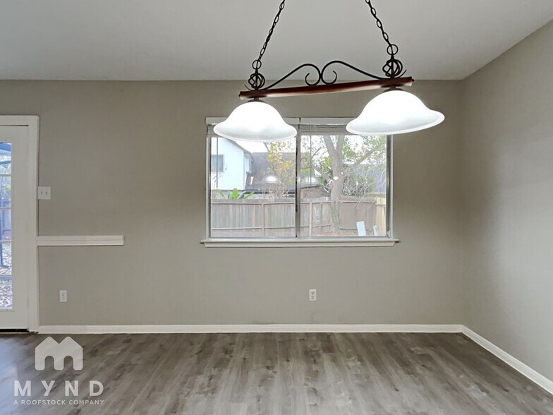 Building Photo - 19931 Bambiwoods Dr