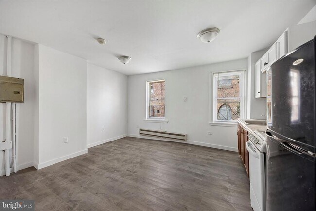 Building Photo - 523 Concord Ave