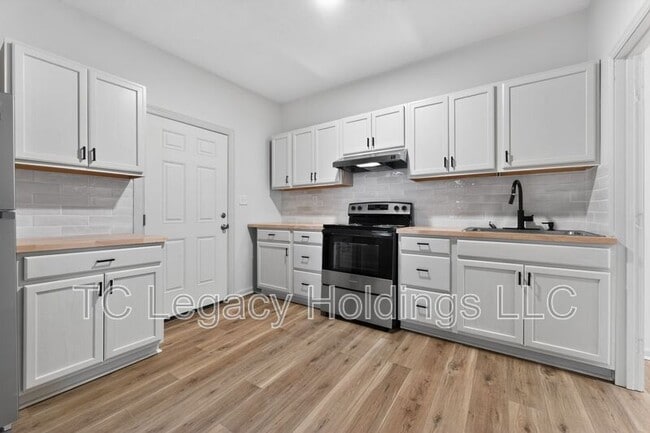 Building Photo - 127 Haymond Hwy