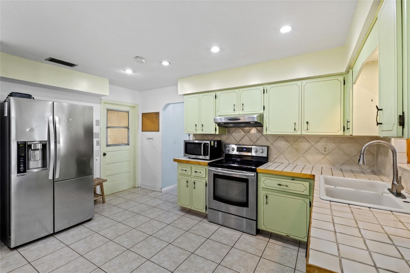 Building Photo - 120 43rd St NW