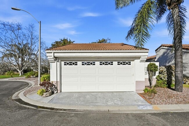 Building Photo - 1767 Capistrano Glen