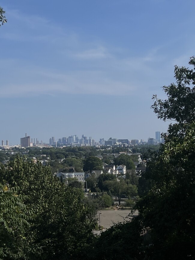 Building Photo - 42 Murray Hill Park
