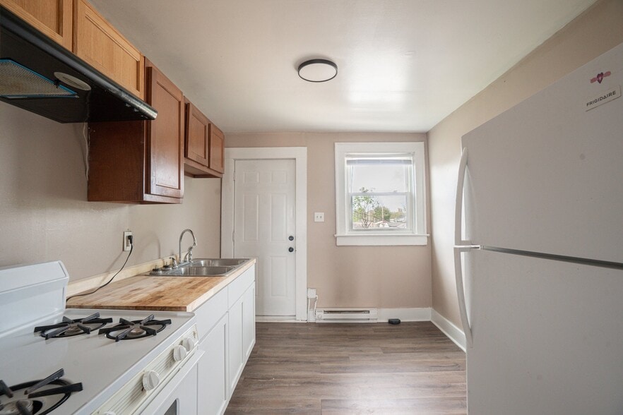 Building Photo - 1918 W Washington St