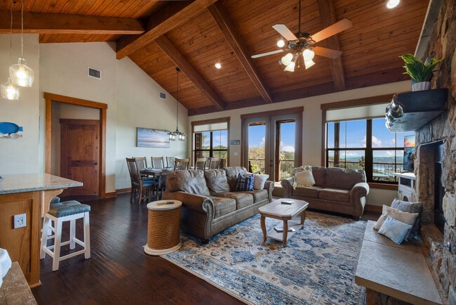 Building Photo - 7221 Trident-SI ID1521782P