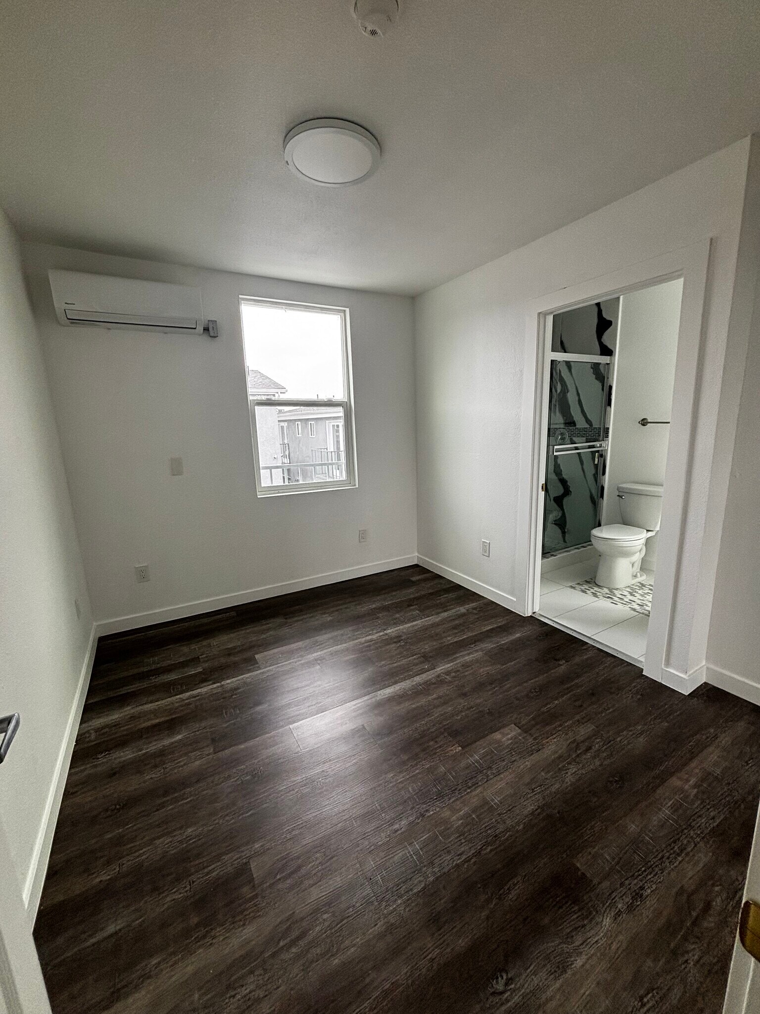 Building Photo - 1674 W 36th Pl