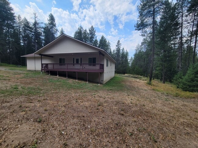 Building Photo - 3 Bedroom, 2 Bathroom single story home by Newport, WA