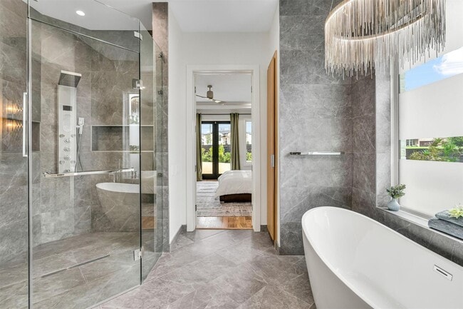 Building Photo - 7533 Royal Pl