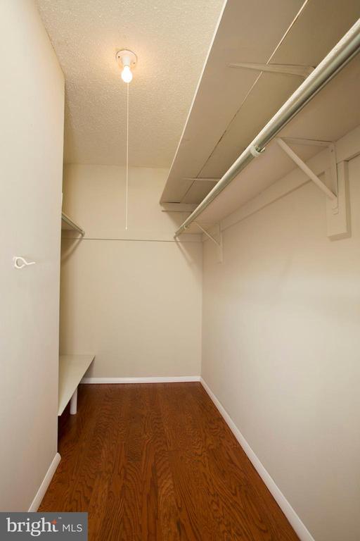 Building Photo - 1225 Martha Custis Dr