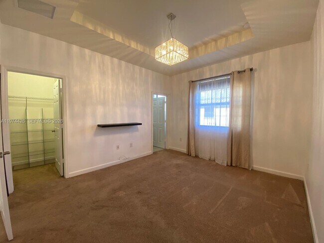 Building Photo - 11543 SW 248th Ln