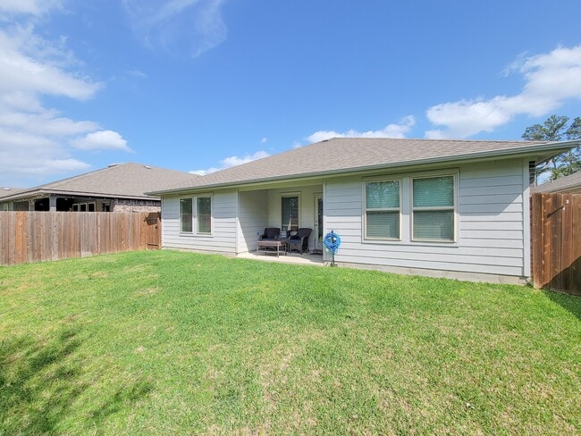 Building Photo - 2326 Strong Horse Dr