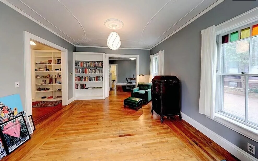 Living & Dining Rooms - 24 Whitmarsh St
