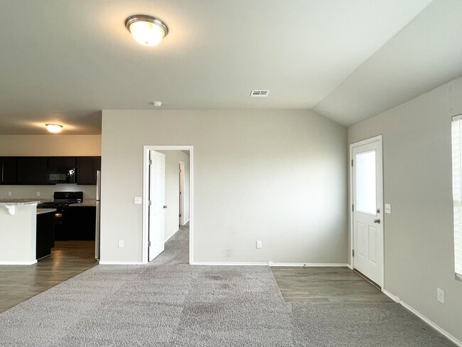 Building Photo - 9925 Blue Wing Trl