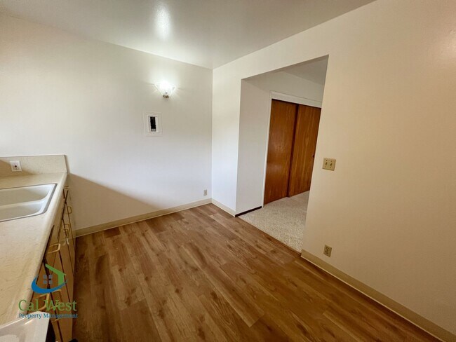 Building Photo - $2,095 - One Bedroom One Bath Apartment - ...