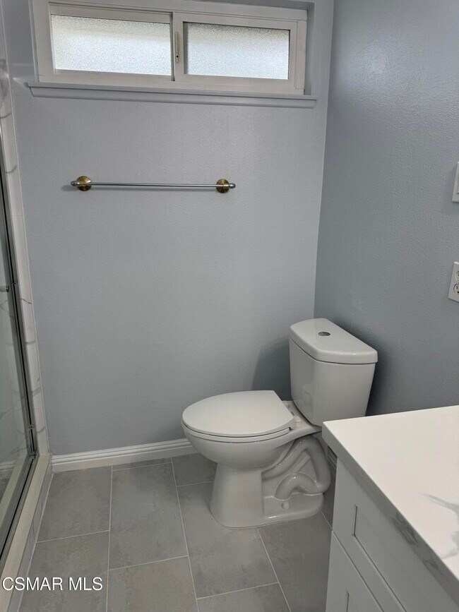 Building Photo - 1694 Regent St