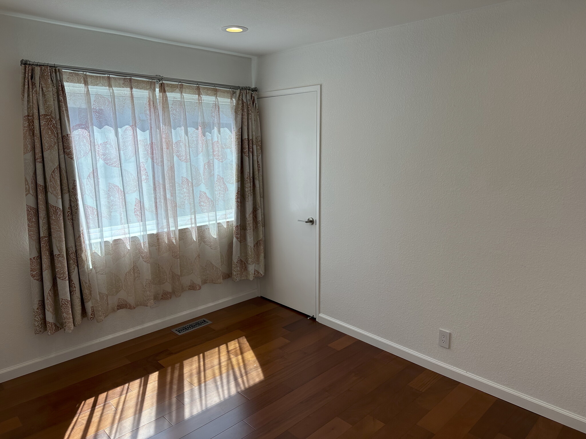 Bedroom 1 - 43 E Court Ln