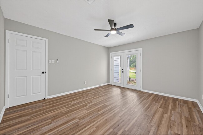Building Photo - 12079 Maverick Dr