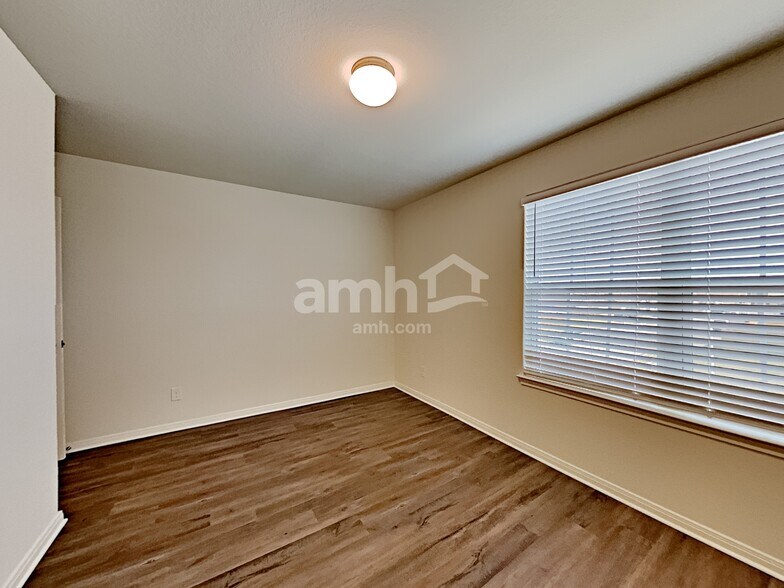 Building Photo - 12331 Carlson Valley