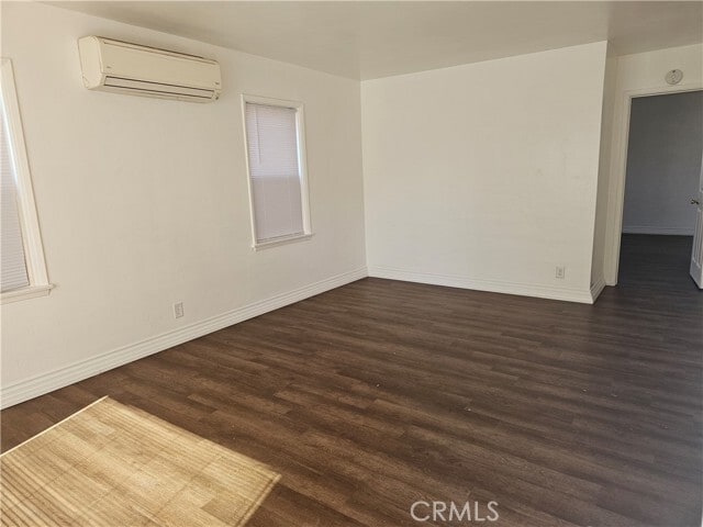 Building Photo - 114 S Kellogg St