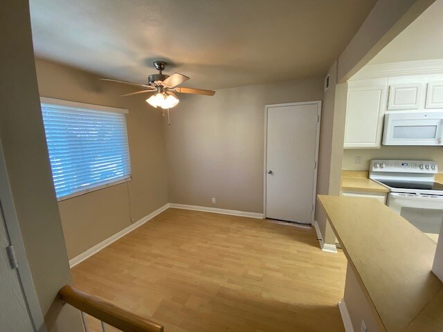 Building Photo - 8074 Woodland Dr