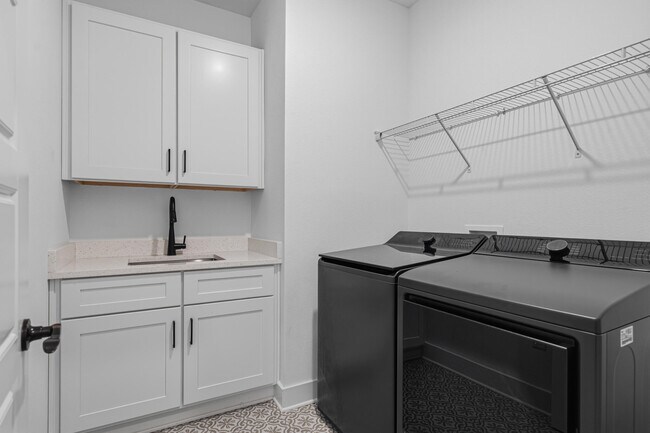 Building Photo - 35 Highland Dr NW