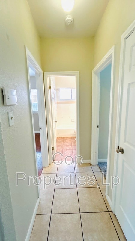 Building Photo - 6362 Parkland Oaks Dr