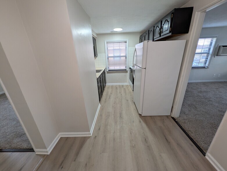 Building Photo - 515 Corona Ave