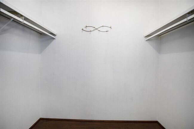 Building Photo - 1300 Augusta Dr