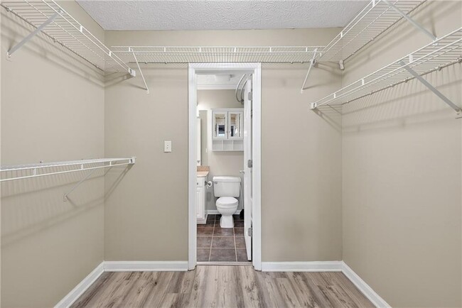 Building Photo - 1418 Shiloh Way NW