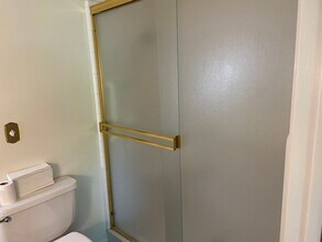 Building Photo - **RESERVE NOW FOR SUMMER 2026**  Spacious 6-Bedroom House Near Chico State