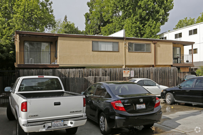 Building Photo - Carpenter Place Apartments