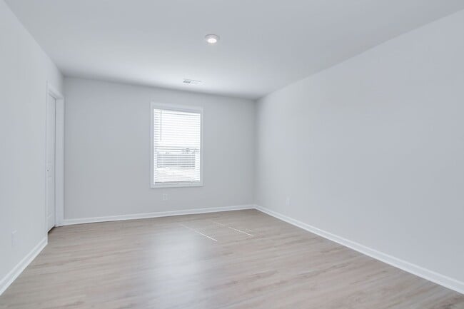 Building Photo - Stunning 4-Bedroom, 3-Bath New Construction Home with Master on Main and Upstairs Retreat