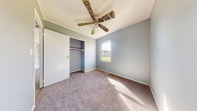 Building Photo - Madison Schools, 3 Bedroom Ranch!