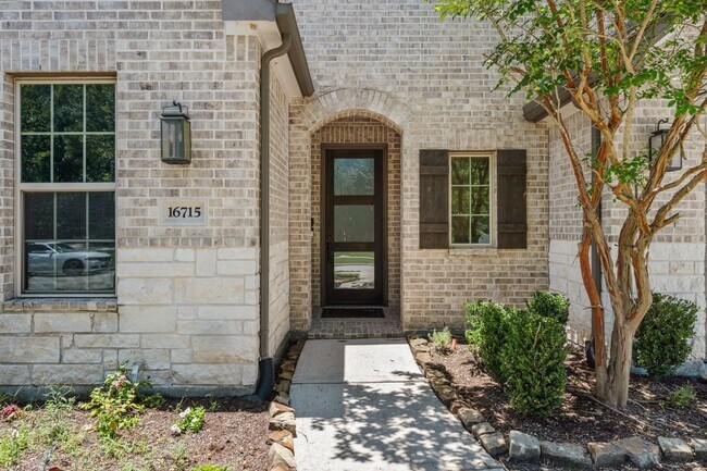 Building Photo - 16715 Bark Cabin Dr