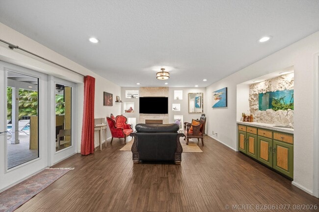 Building Photo - 92 Squire Dr