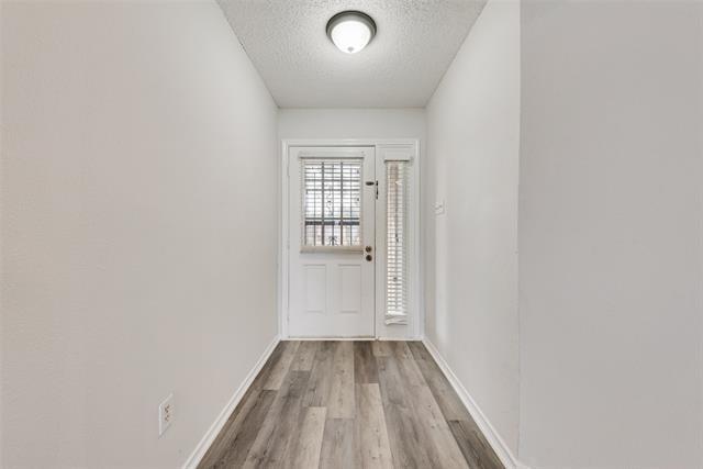 Building Photo - 1317 Lakeshore Dr