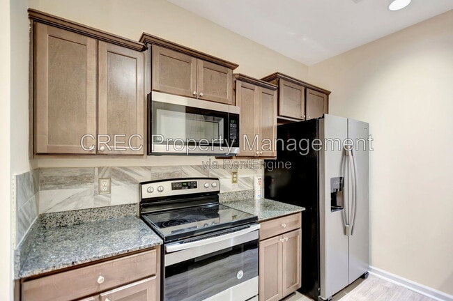 Building Photo - 140 Buchanan Cir