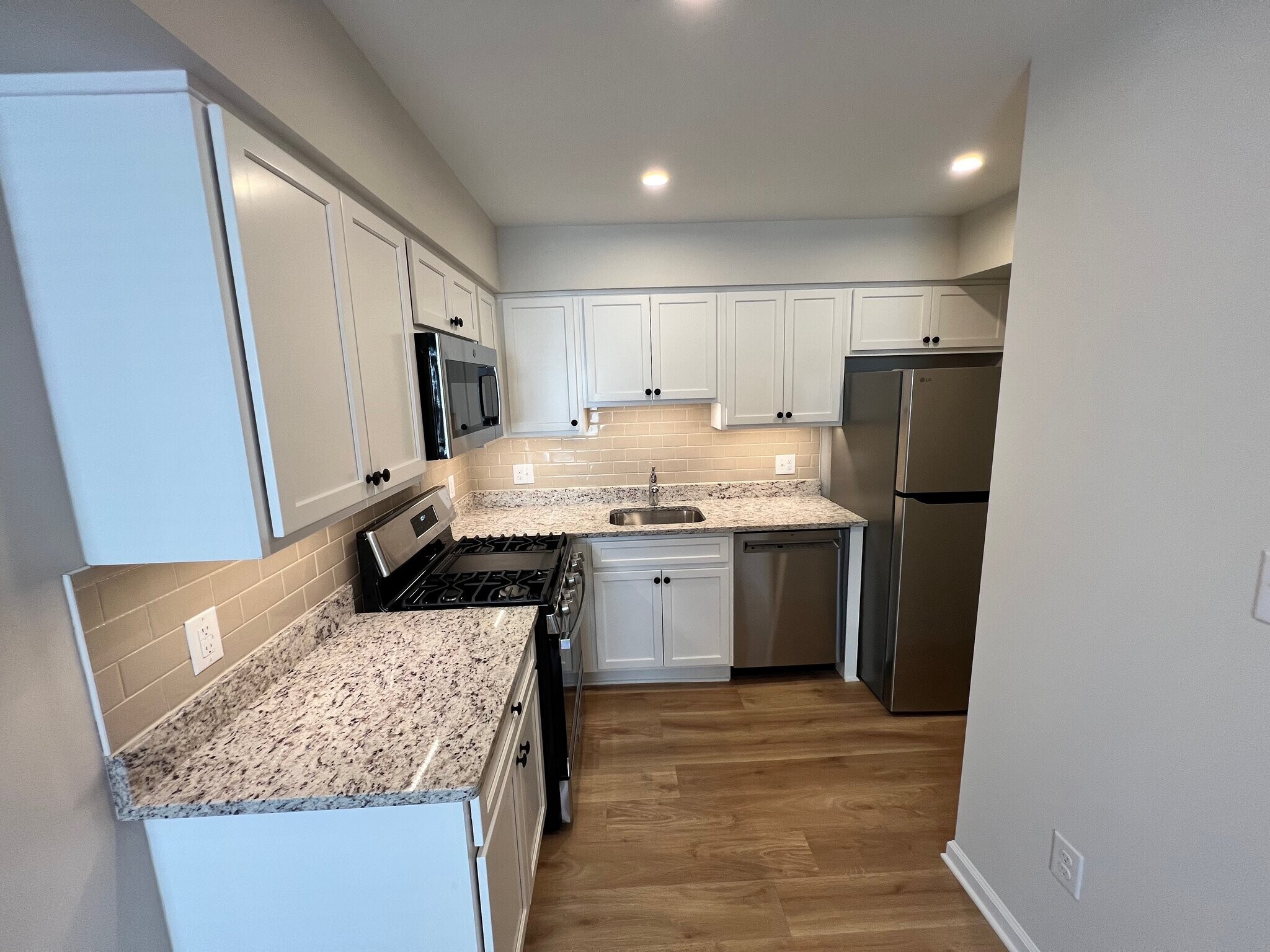 Building Photo - 514 Gia Cir